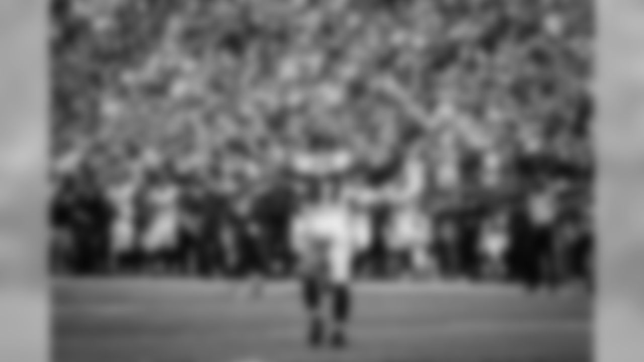 ATLvsSEA_First_AJ_101616_1000-2