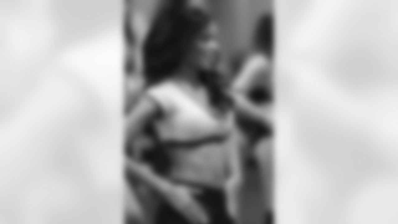 The Atlanta Falcons are looking for enthusiastic ladies with a dance/cheer background, a positive attitude, a winning smile and dedication to be the best. - Learn More