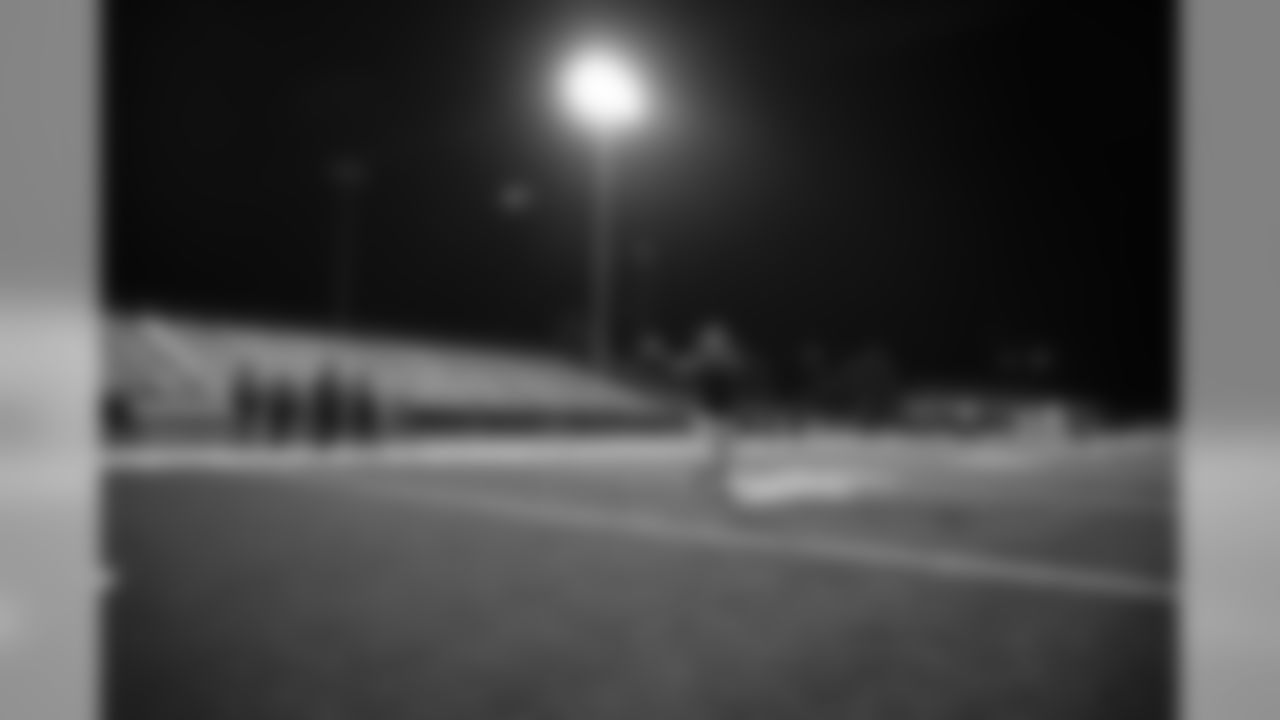 STOCKBRIDGE MOMS FOOTBALL ACADEMY_LS_3276