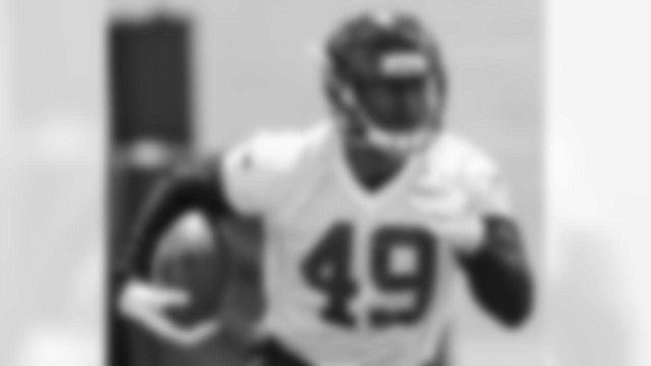 OLB Richard Jarvis