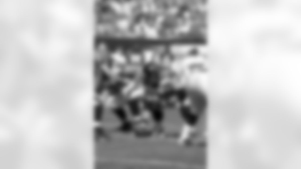 Falcons at Browns // 10/10/10 - Cleveland Browns Stadium