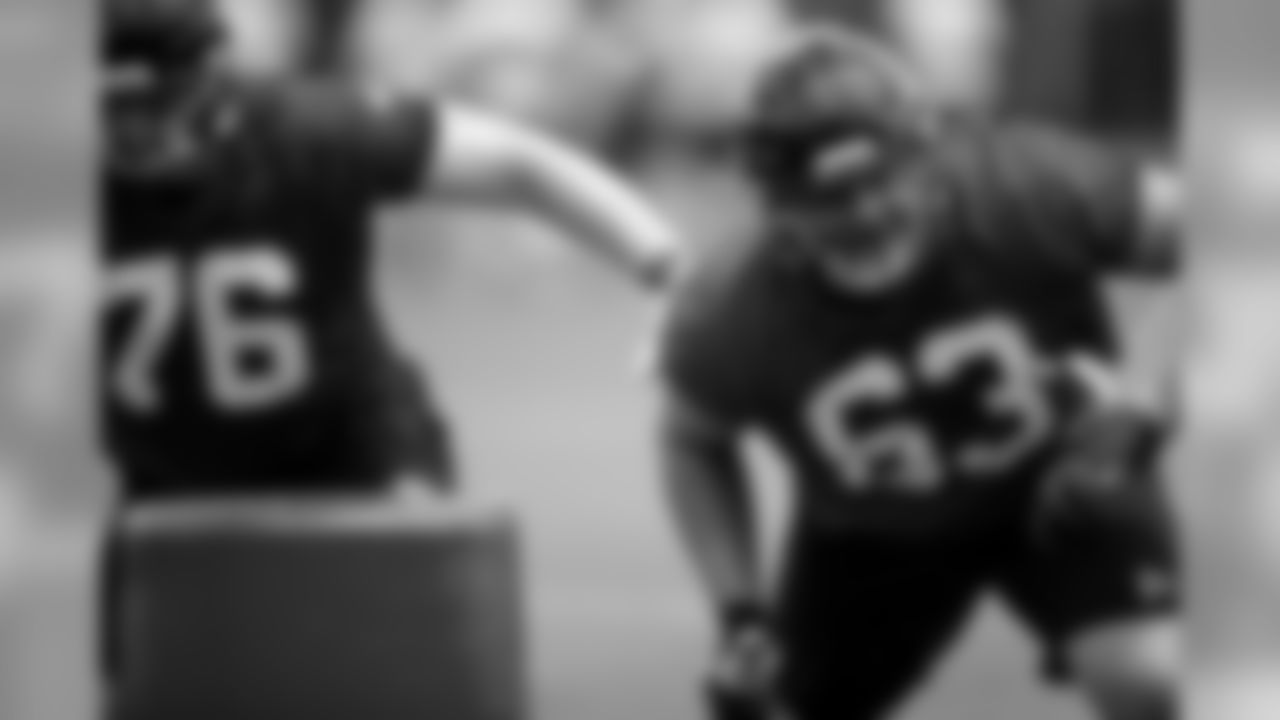 OL Chris Lindstrom