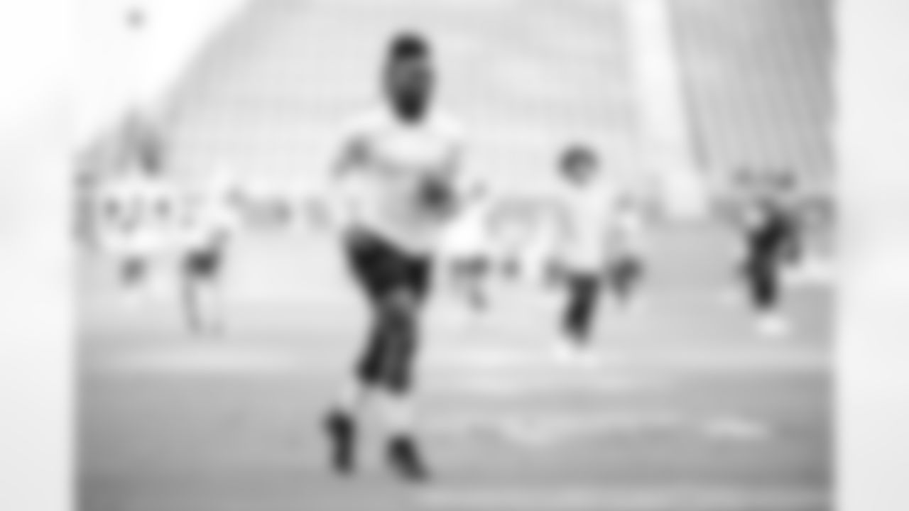 Atlanta Falcons running back Bijan Robinson #7 warms up prior to the Preseason Game against the Miami Dolphins at Hard Rock Stadium in Miami Gardens, Florida on Friday, August 11, 2023. (Photo by Jay Bendlin/Atlanta Falcons)