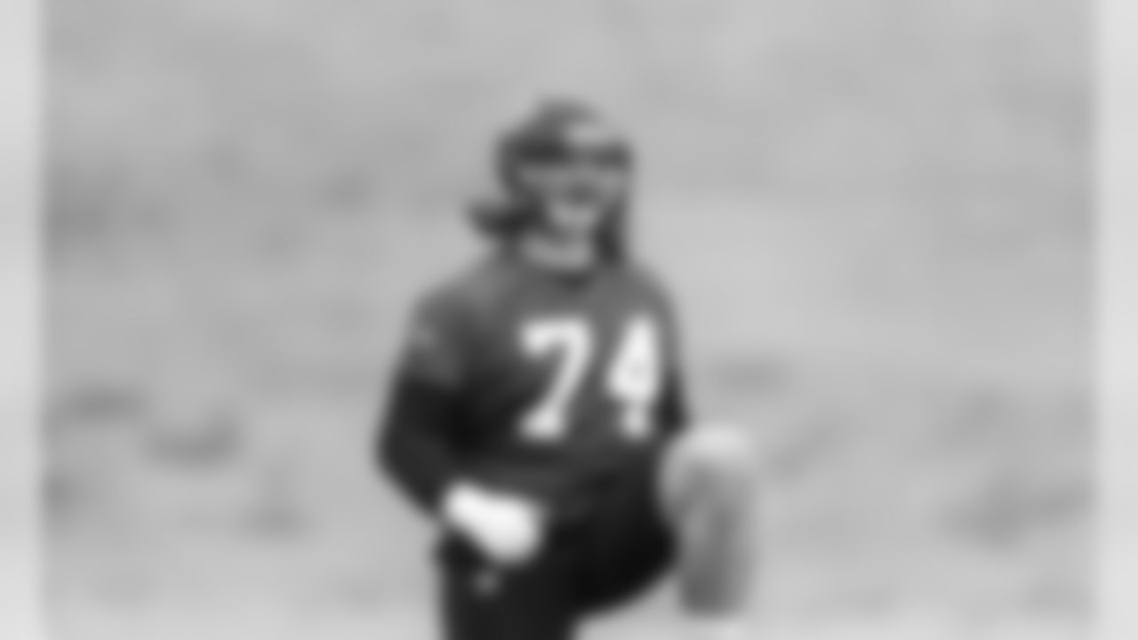 T Ty Sambrailo
Atlanta Falcons / Stacey Ward