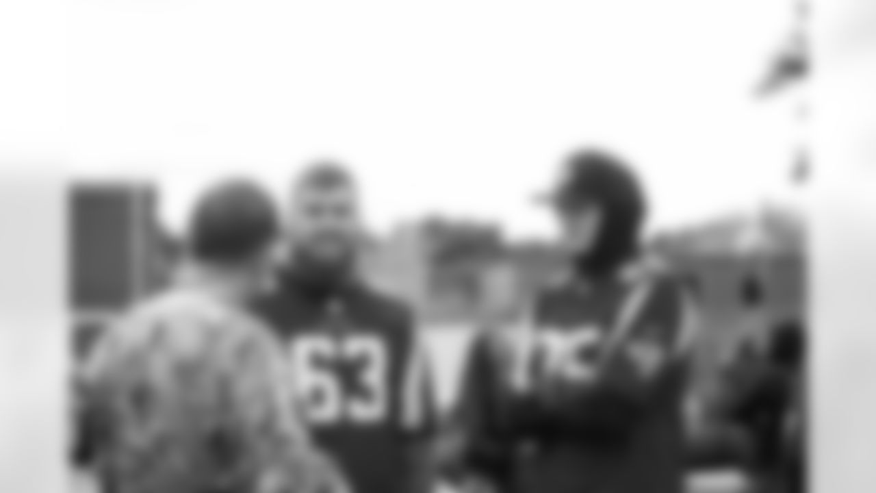 G Ben Garland, TE Eric Saubert
Atlanta Falcons/ Carmen Mandato