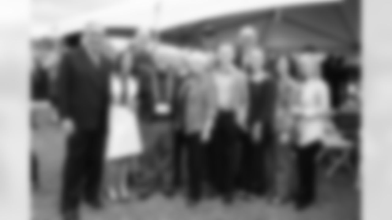 Jimmy Cribb, Arthur Blank, Angie Blank, Rich McKay
Atlanta Falcons / Carmen Mandato