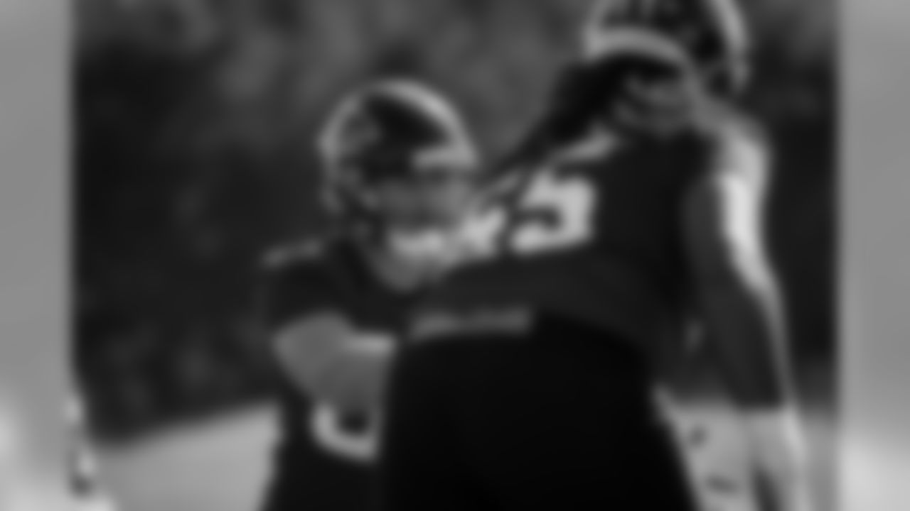 Atlanta Falcons offensive guard Tommy Doles #66 works against offensive tackle Jaelin Robinson #65 during practice. (Photo by Kara Durrette/Atlanta Falcons).