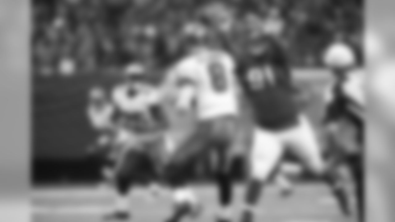 DT Corey Peters puts pressure on Buccaneers QB Mike Glennon