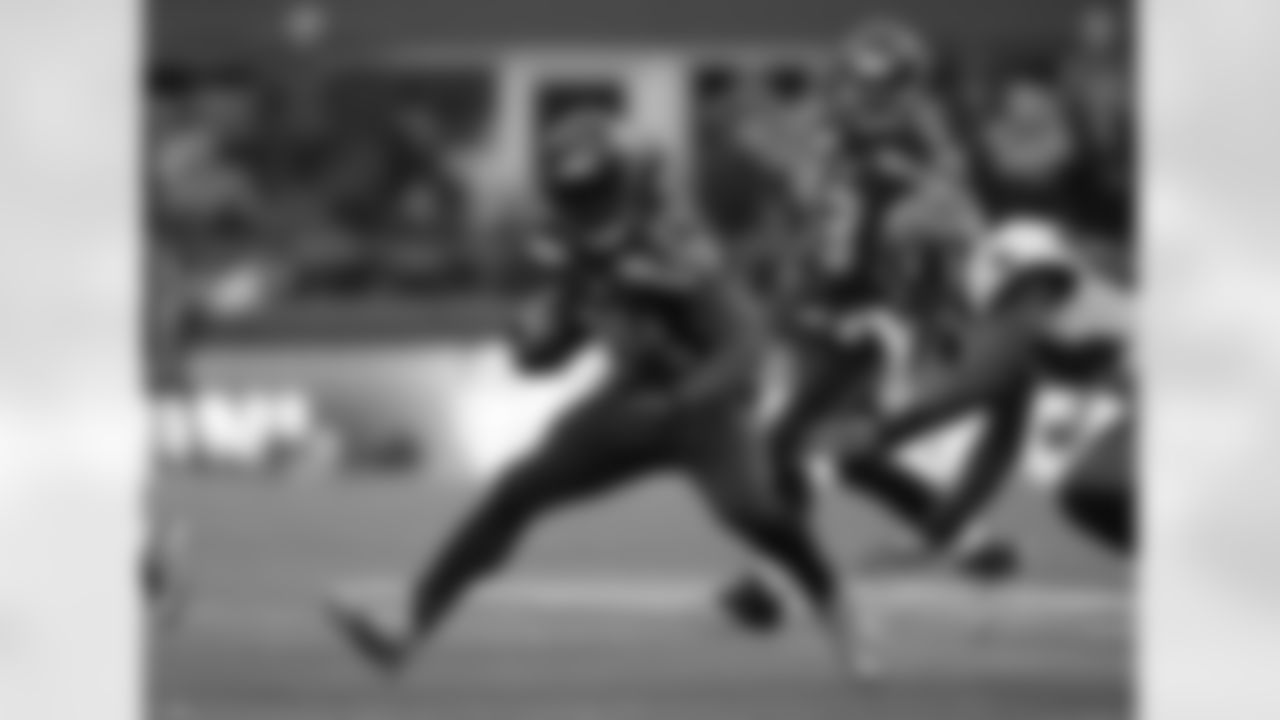 RB Marshawn Lynch