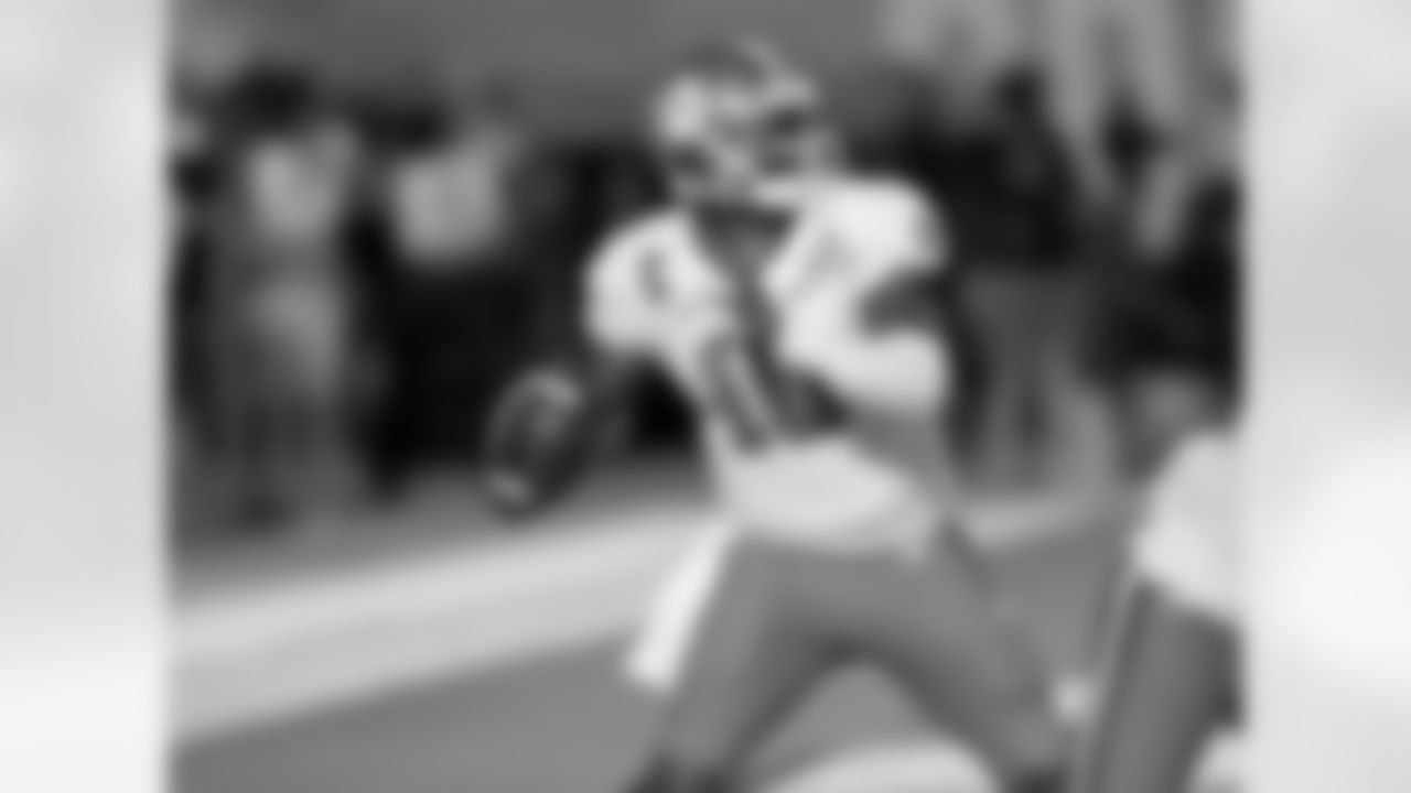 Clemson QB Tajh Boyd (6-1, 225)