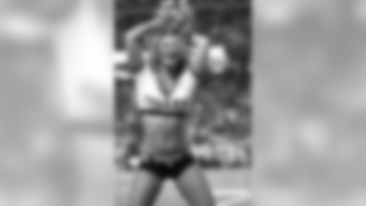 Naiz B. // Falcons vs. Dolphins - Cheerleaders // August 12, 2011 // Atlanta -