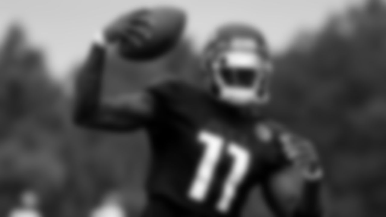 Atlanta Falcons wide receiver Julio Jones #11 warms up at IBM Performance Field on August 31, 2020 in Flowery Branch, GA. (Photo by Kara Durrette/Atlanta Falcons)
