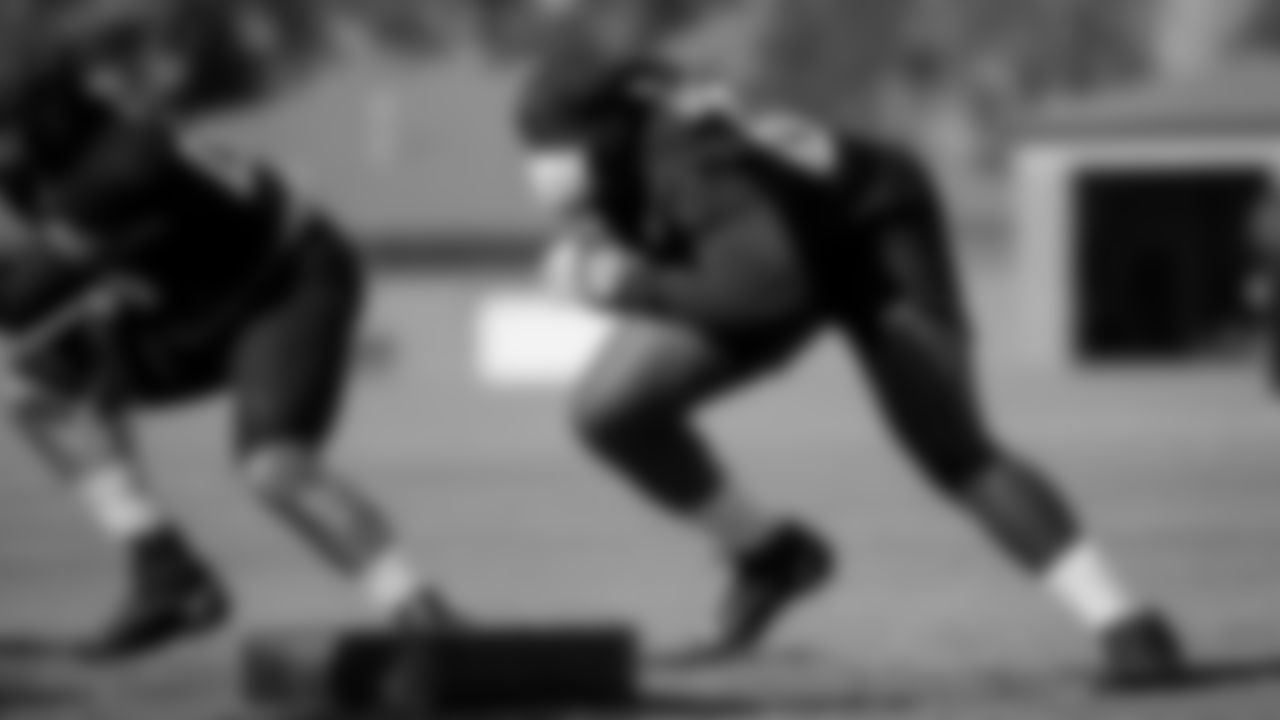 Atlanta Falcons center Willie Wright #66 in action during practice at IBM Performance Field.