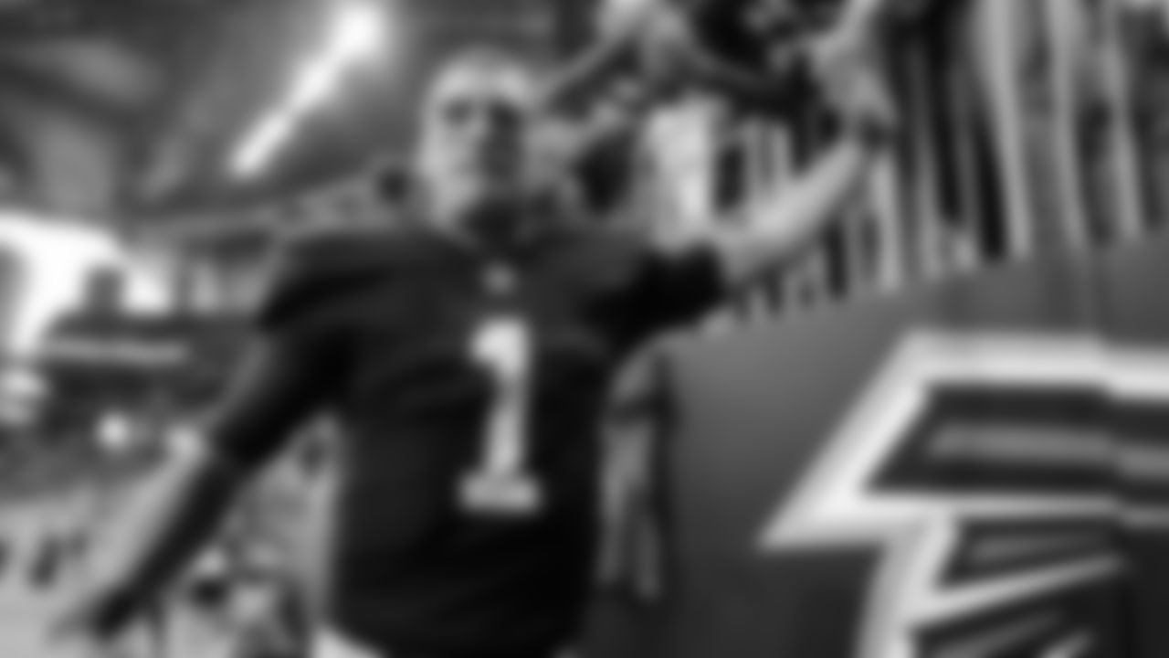 Atlanta Falcons quarterback Marcus Mariota #1 reacts with fans after the game against the San Francisco 49ers at Mercedes-Benz Stadium in Atlanta, Georgia on Sunday, October 16, 2022. (Photo by Matthew Grimes/Atlanta Falcons)