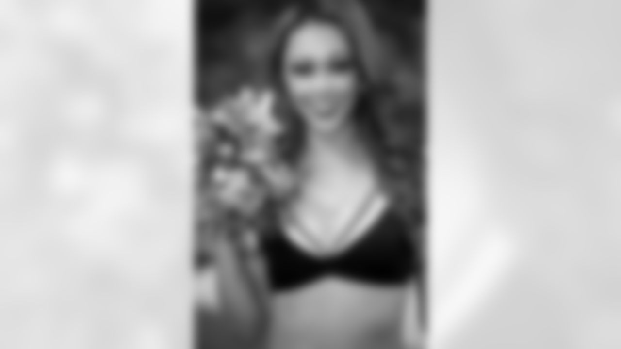 Atlanta Falcons Cheerleader Ariel A. (PHOTOS: Art Morrison, Special to AtlantaFalcons.com)