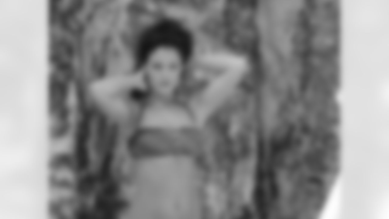 Brittany L. // Atlanta Falcons Cheerleaders Swimsuit Calendar Photo Shoot - Day 4 // 5/29/11 // Bermuda -