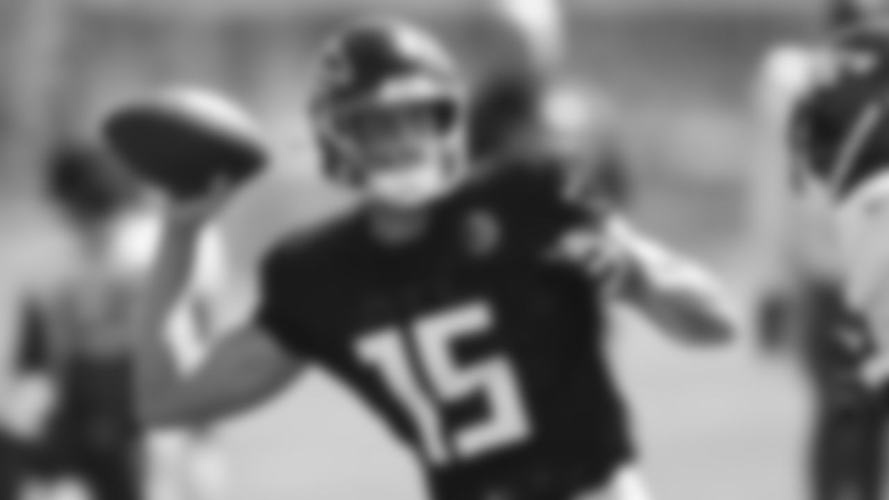 Atlanta Falcons quarterback Feleipe Franks #15 throws the ball during joint practice with the New York Jets at New York Jets Training Facility in Florham Park, New Jersey on Friday, August 19, 2022. (Photo by Shanna Lockwood/Atlanta Falcons)
