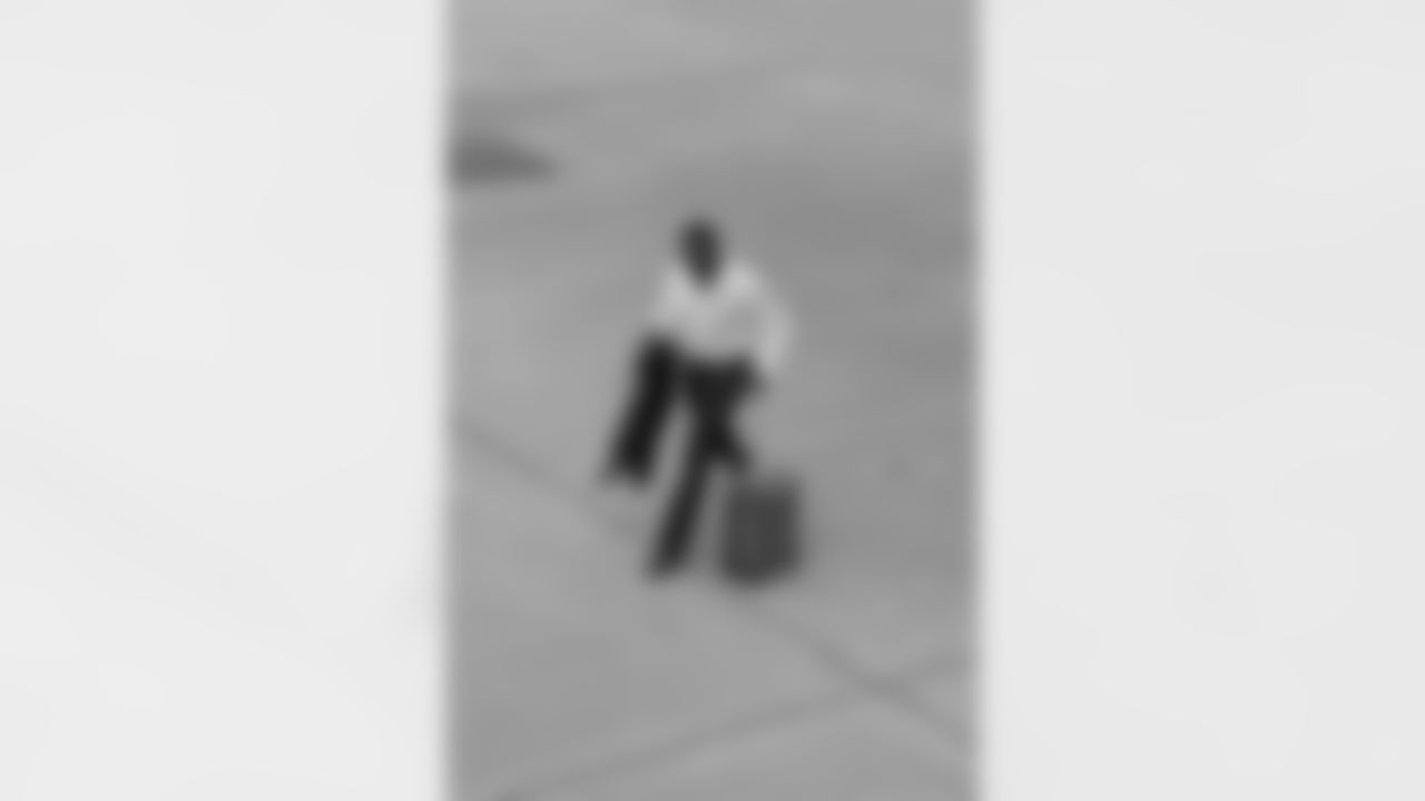 DE Jonathan Massaquoi