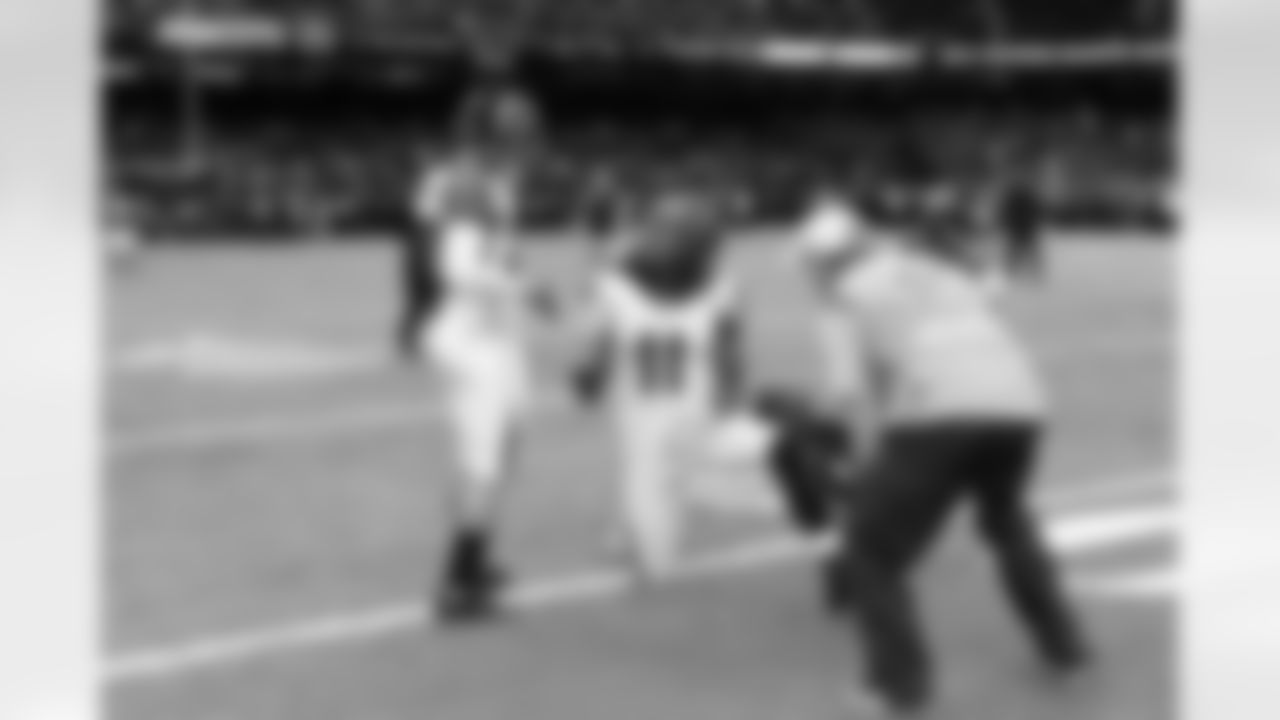 The Falcons and Saints face off in the Superdome for a shot at the NFC South title // Falcons at Saints - 2011 // Dec. 26, 2011 // New Orleans -