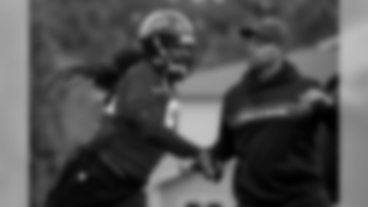 Atlanta Falcons defensive end Adrian Clayborn #99 in action during practice. (Photo by Kara Durrette/Atlanta Falcons)