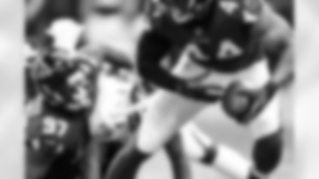 OLB Vic Beasley, Jr. scoops and scores on Ravens' QB Lamar Jackson's forced fumble.