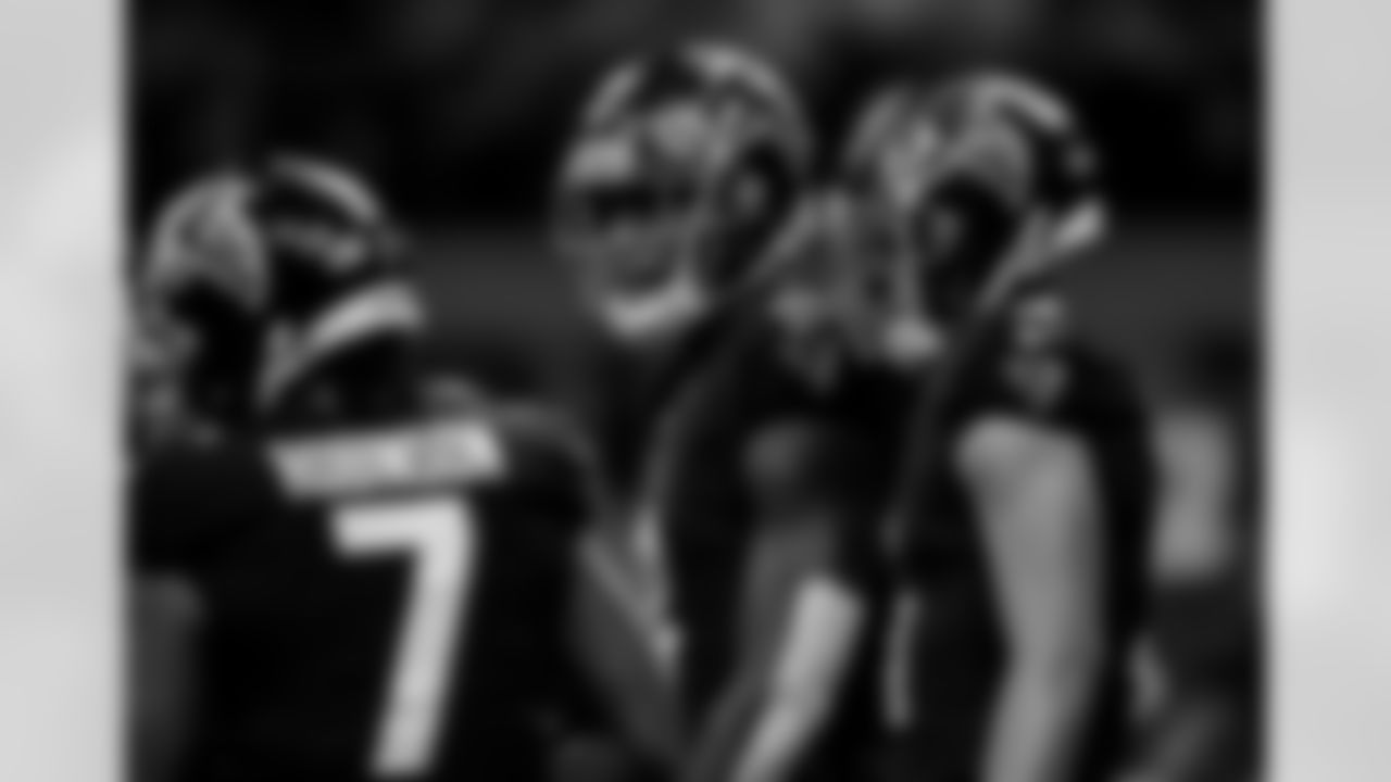 Atlanta Falcons tight end Kyle Pitts #8 in the huddle during the first quarter of the Preseason Game against the Cincinnati Bengals at Mercedes-Benz Stadium in Atlanta, Georgia on Friday, August 18, 2023. (Photo by Shanna Lockwood/Atlanta Falcons)