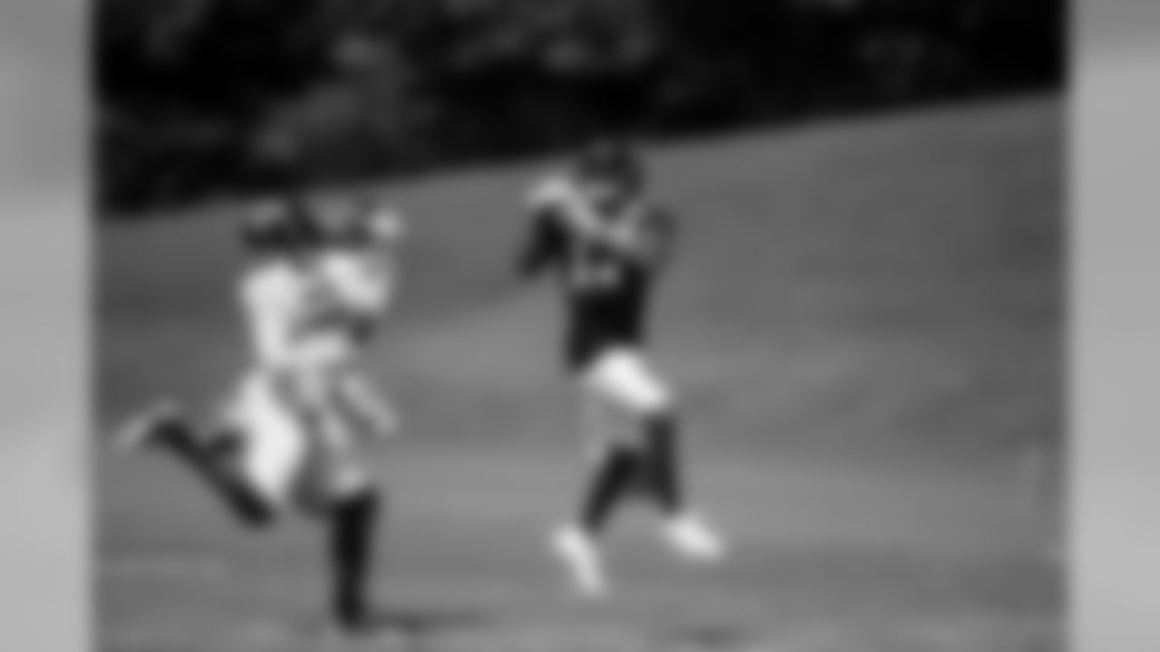 WR Marvin Hall