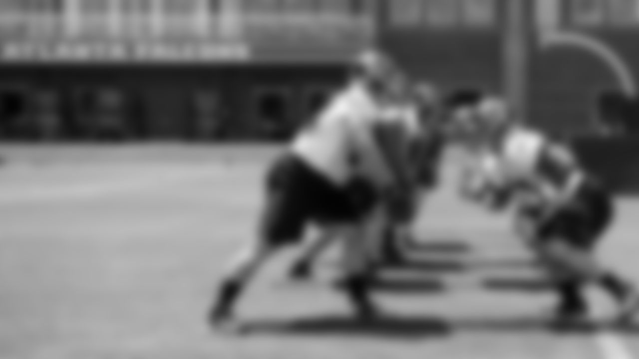 Offensive line drills during the first practice of Atlanta Falcons rookie minicamp on May 14, 2021.