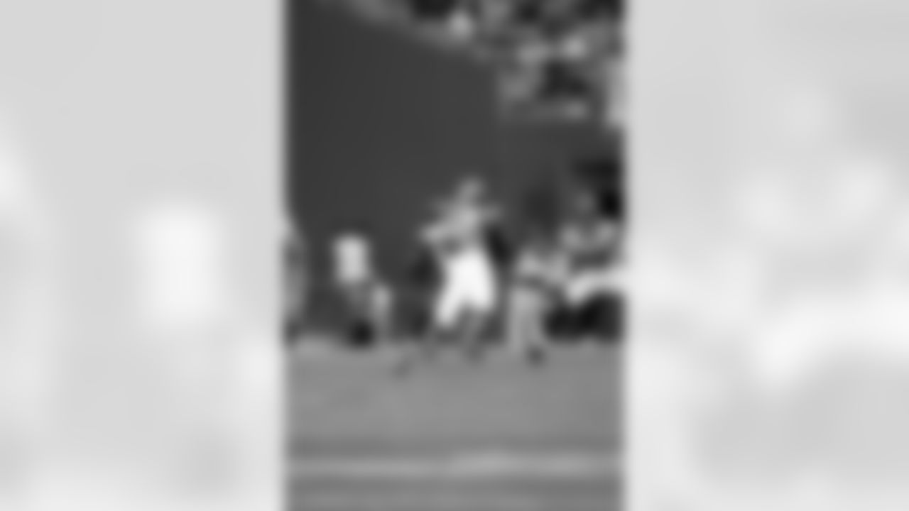 The Falcons and Seahawks meet at Seattle's CenturyLink Field during the fourth week of the regular season // Falcons at Seahawks - 2011 // Oct. 2, 2011 // Seattle -