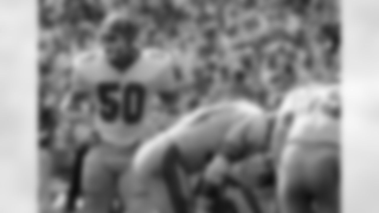 1980: Buddy Curry won the AP Defensive Rookie of the Year.