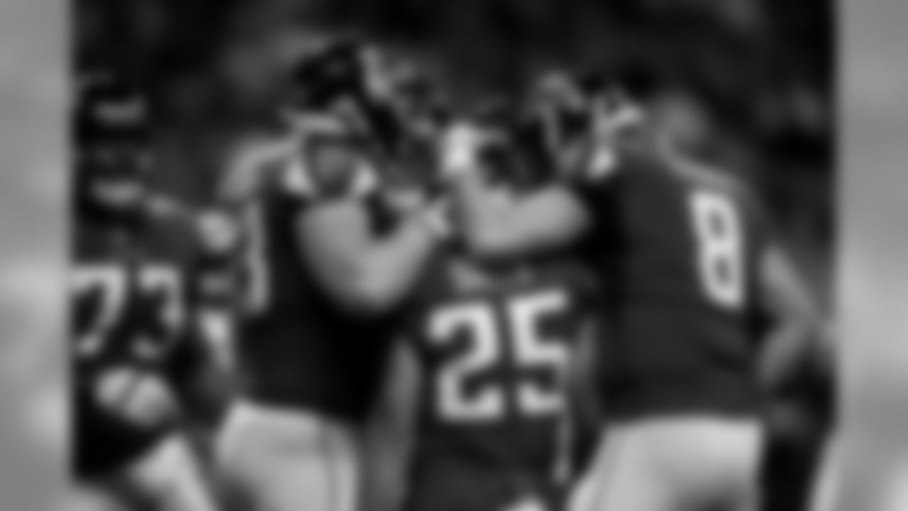 Atlanta Falcons running back Ito Smith #25 celebrates after scoring a touchdown during the second quarter of the game against the New York Jets at Mercedes-Benz Stadium in Atlanta, Georgia, on Thursday August 15, 2019. (Photo by Kara Durrette/Atlanta Falcons).