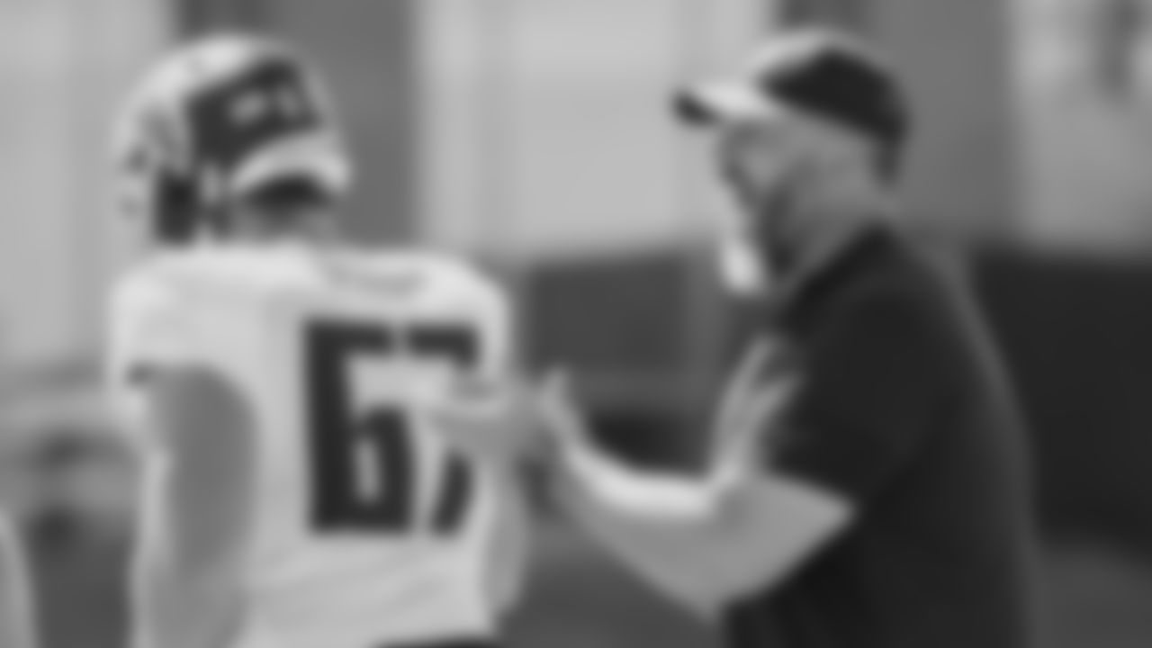 Atlanta Falcons coach Dwayne Ledford during practice in Flowery Branch, Georgia, on Wednesday, October 5, 2022. (Photo by Shanna Lockwood/Atlanta Falcons)