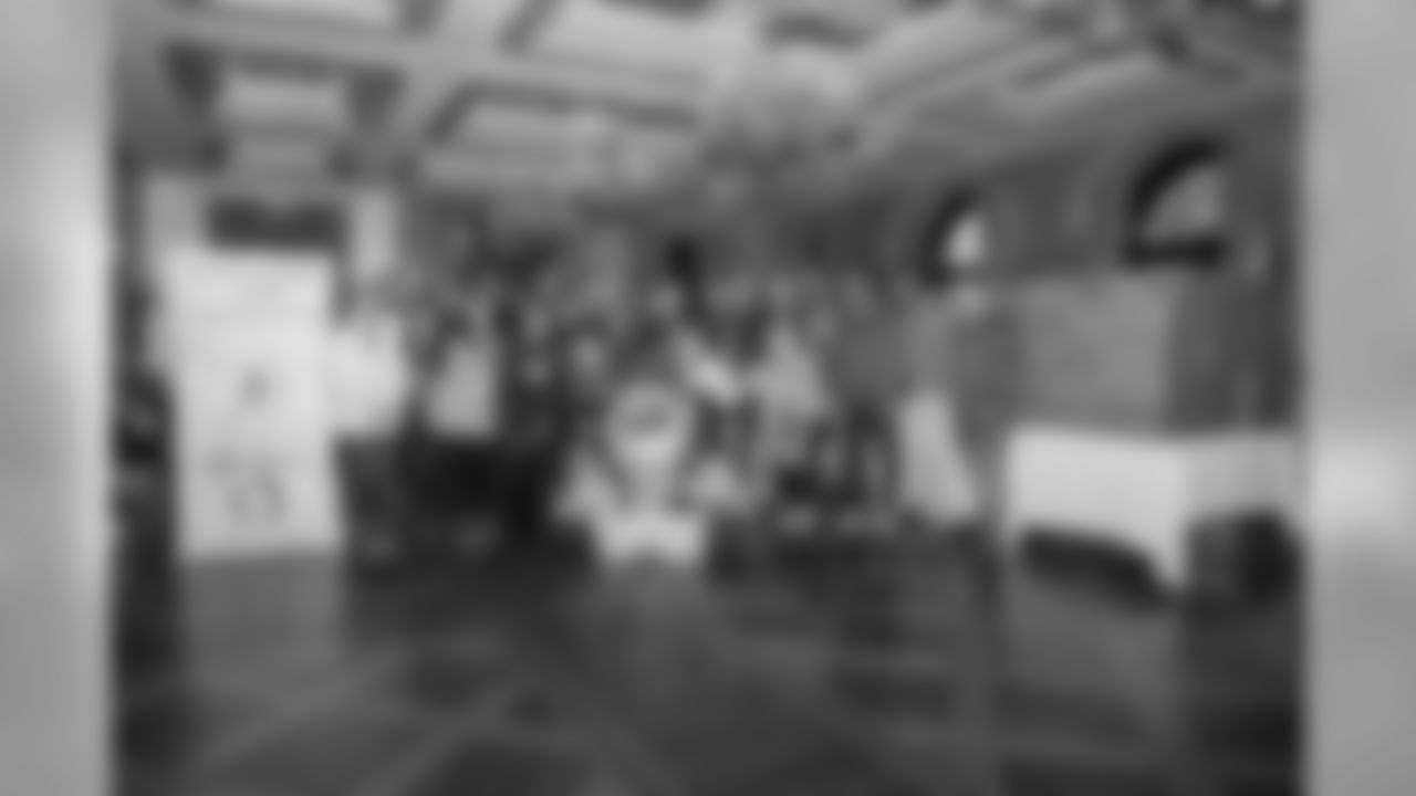AF_20191115_Associate-VEO-Care-Packages_AH1_2473
