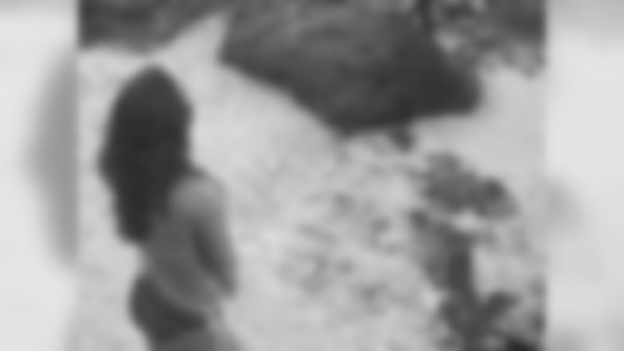 Jennifer T. // 2011 Atlanta Falcons Cheerleaders Swimsuit Calendar Photo Shoot // 2011 // Bermuda -