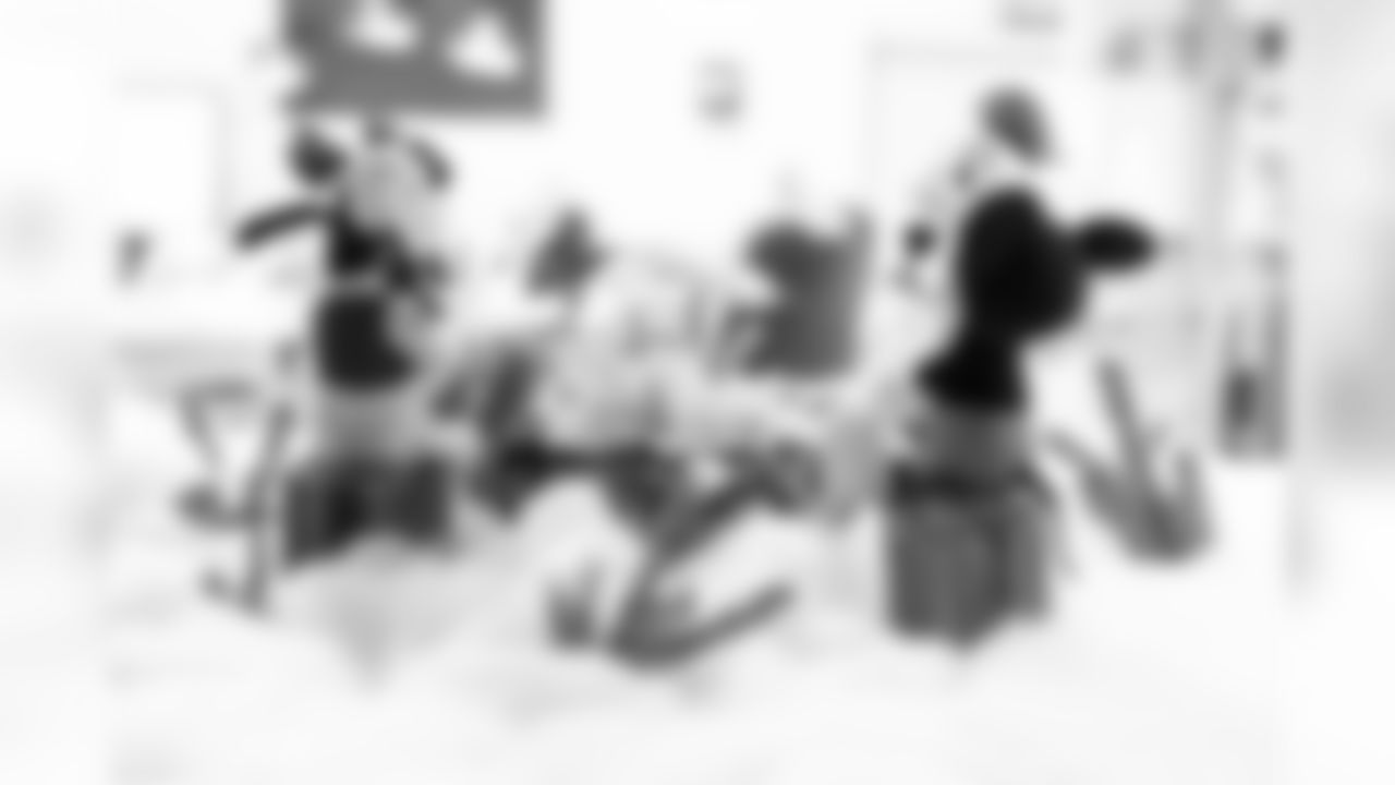 CHOACaroling_KD_12172018_0490