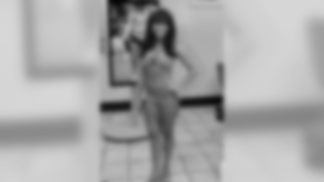 Natalie S. // 2011 Atlanta Falcons Cheerleaders Swimsuit Calendar Fitting // 2011 // Atlanta -