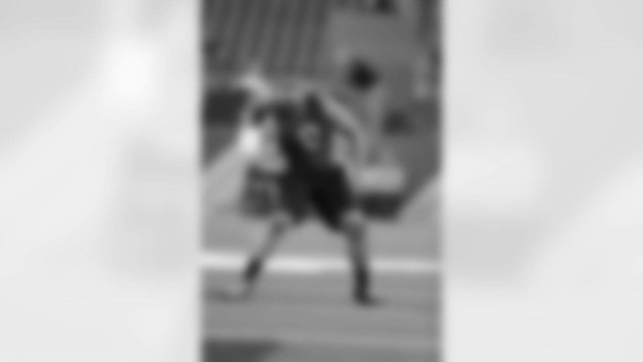 Stanford offensive lineman Joshua Garnett