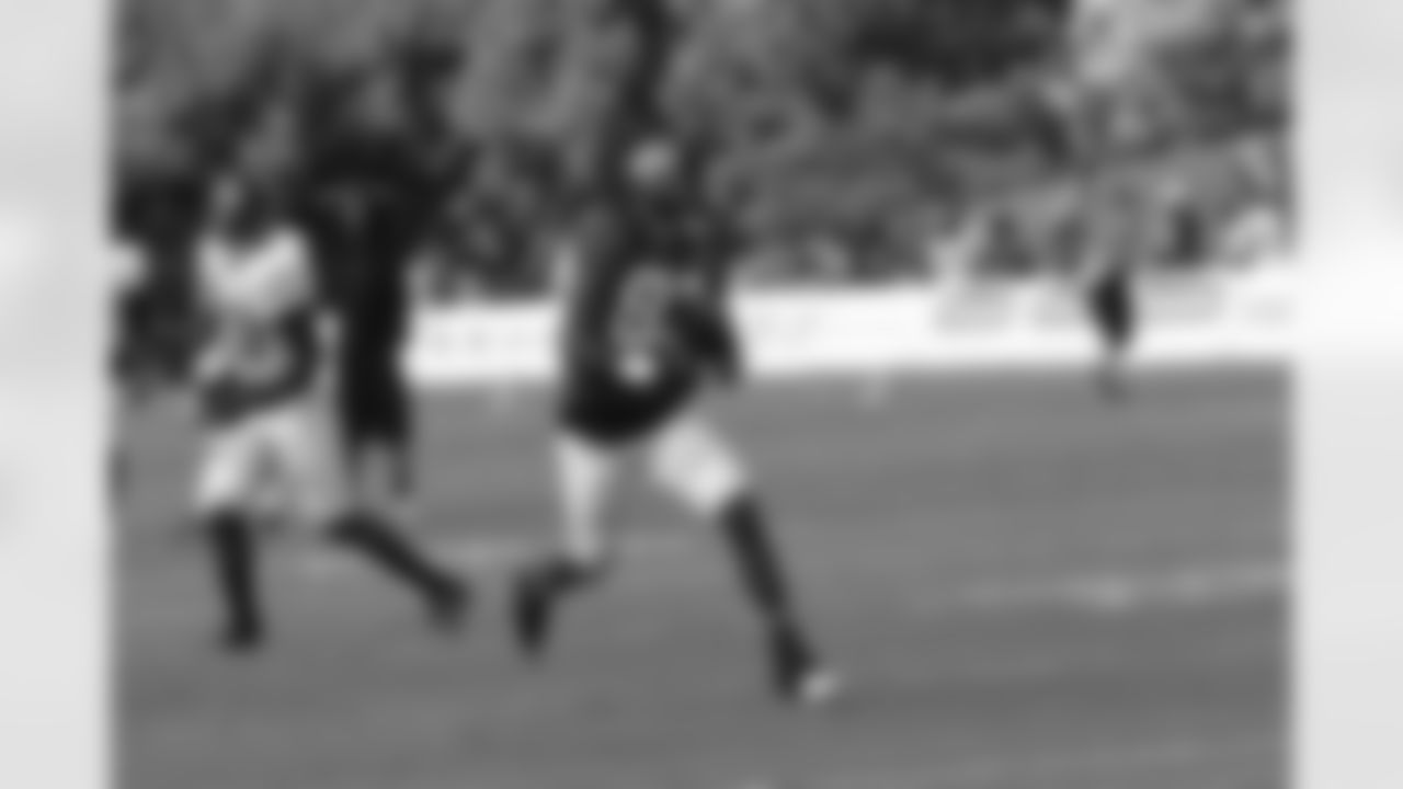 WR Harry Douglas