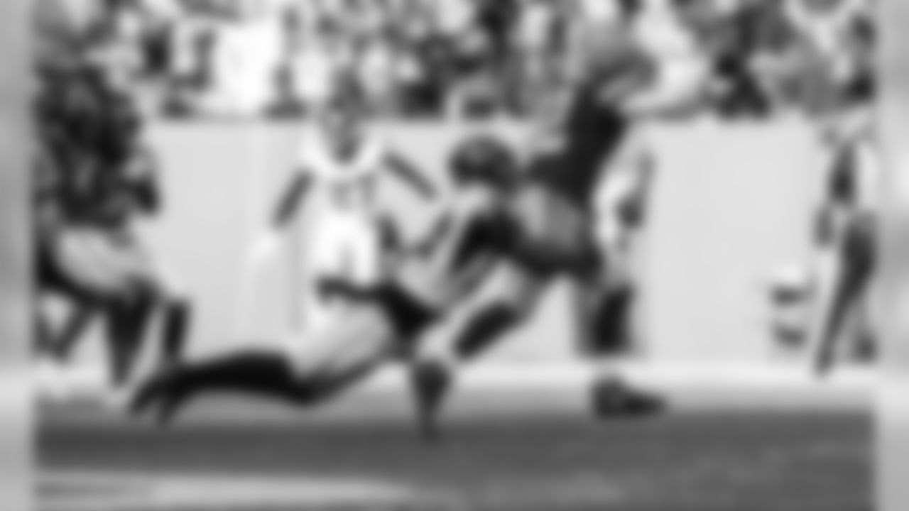 DE Bruce Irvin
Atlanta Falcons / Kara Durrette