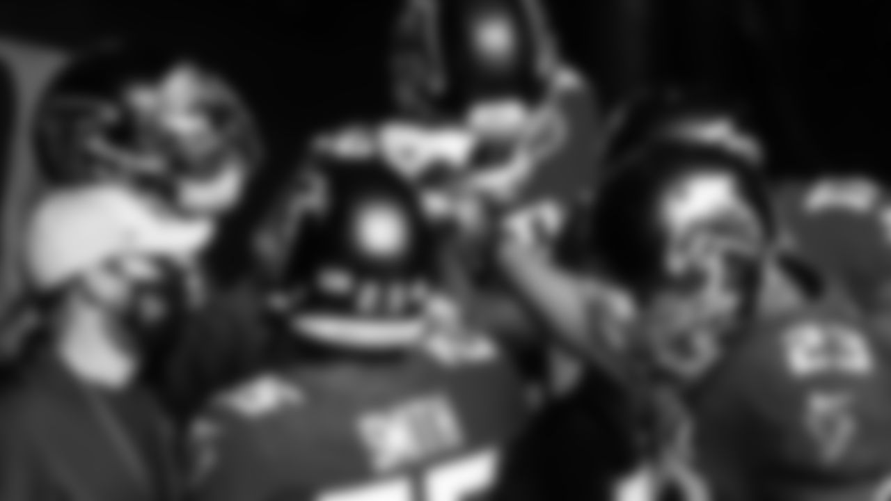 Atlanta Falcons running back Brian Hill #23, ruining back Ito Smith, and receiver Olamide Zaccheaus during warm ups against the Detroit Lions on October 25, 2020. (Photo by Adam Hagy/Atlanta Falcons)