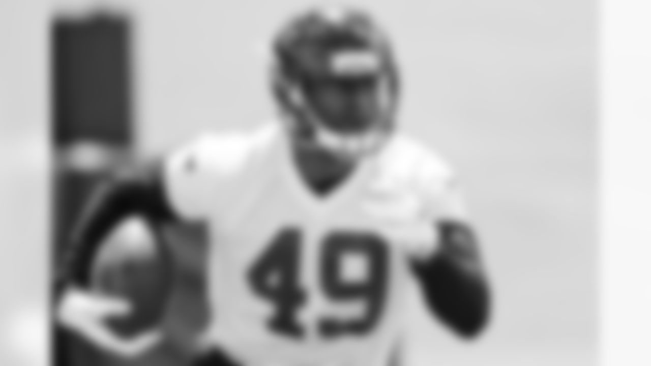 LB Richard Jarvis