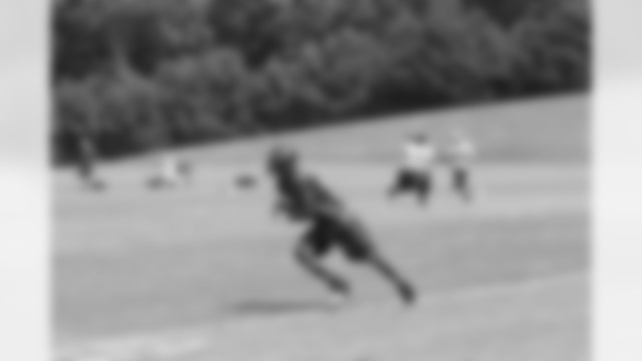 WR Harry Douglas