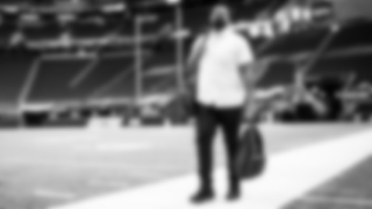 Atlanta Falcons guard Justin McCray #65 arrives to face the Minnesota Vikings on October 18, 2020. (Photo by Austin Hittel/Atlanta Falcons)