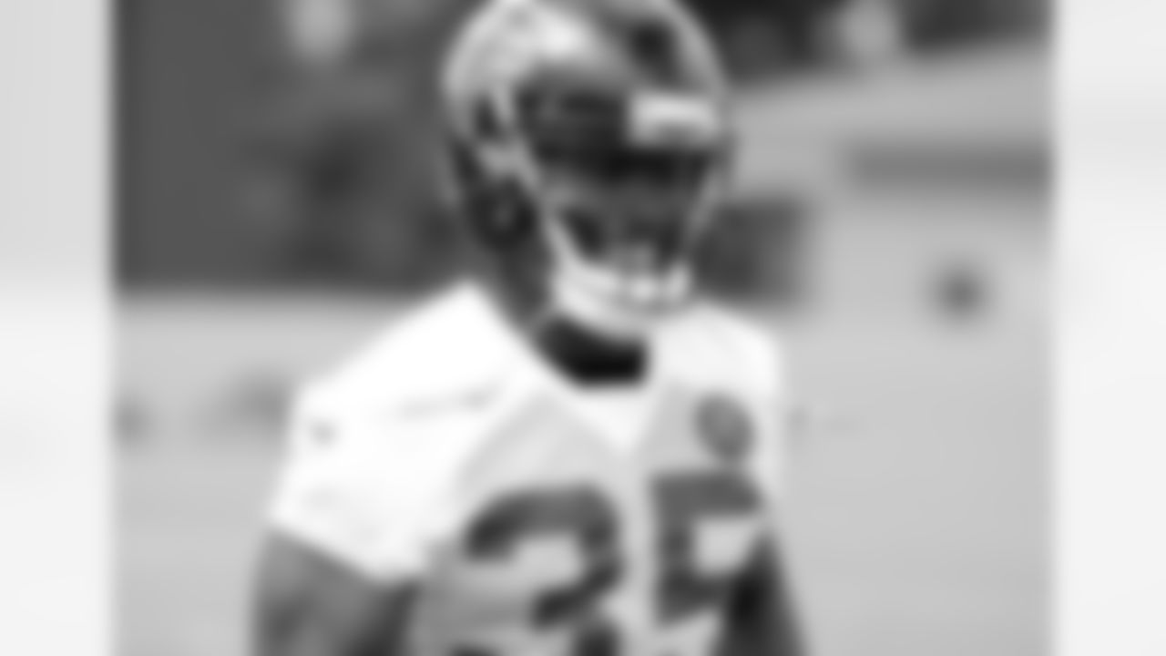 RB Antone Smith