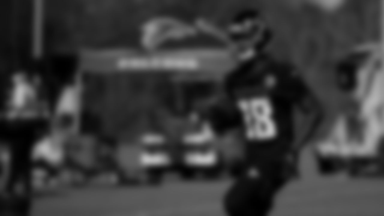 Atlanta Falcons wide receiver Calvin Ridley #18 in action during practice at IBM Performance Field.