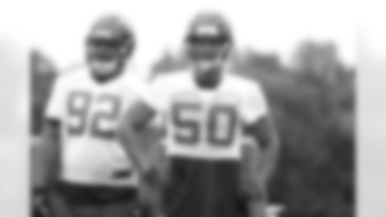 DE Osi Umenyiora