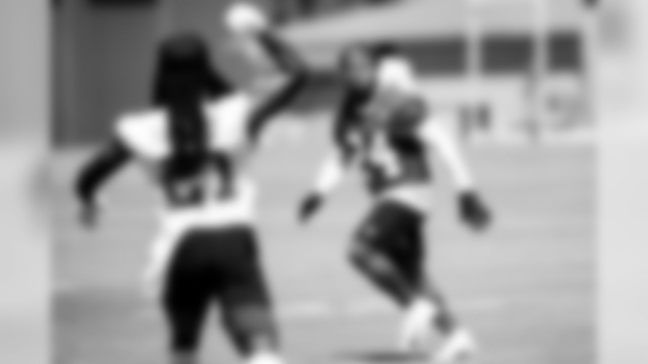 July 24, 2019 - CB Desmond Trufant throws a tennis ball to RB Devonta Freeman on the third day of practice. (Photo by Kara Durrette/Atlanta Falcons)