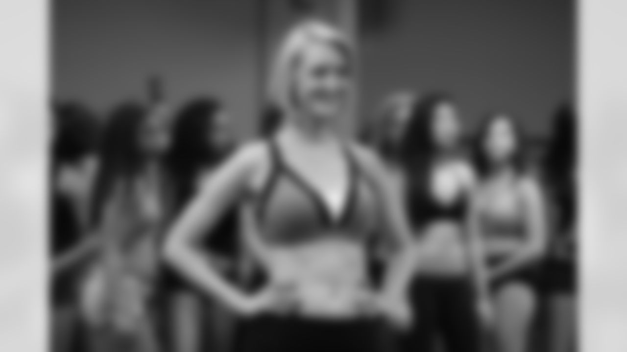The Atlanta Falcons are looking for enthusiastic ladies with a dance/cheer background, a positive attitude, a winning smile and dedication to be the best. - Learn More