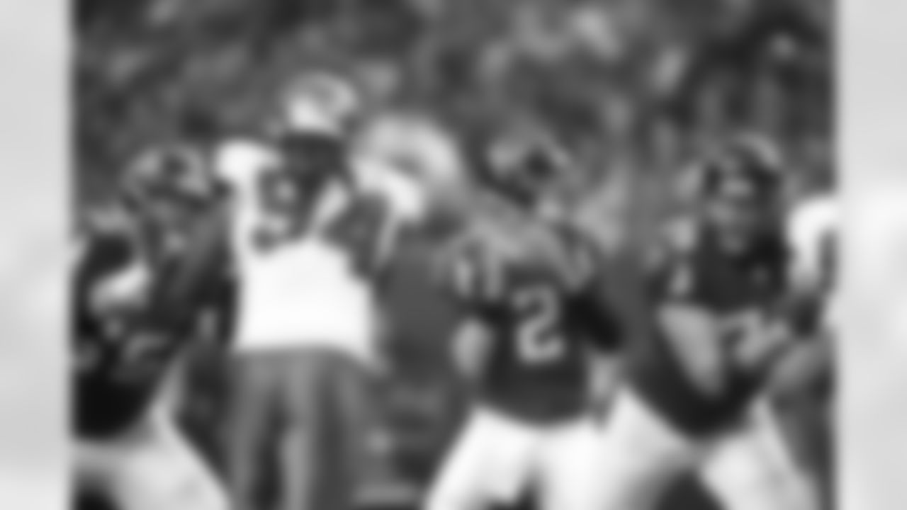 QB Matt Ryan has time to pass