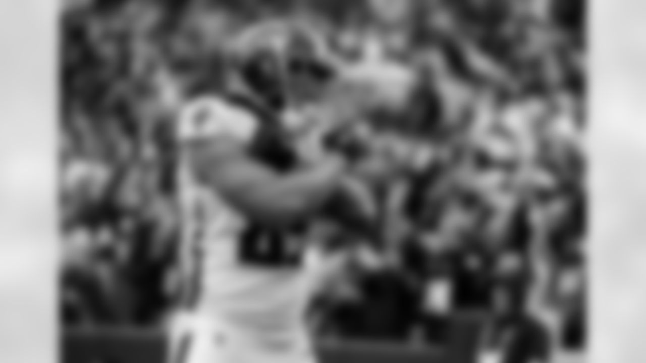 Atlanta Falcons tight end MyCole Pruitt #85 reacts after a touchdown during the first half against the Washington Commanders at FedEx Field in North Englewood, Maryland on Sunday, November 27, 2022. (Photo by Shanna Lockwood/Atlanta Falcons)